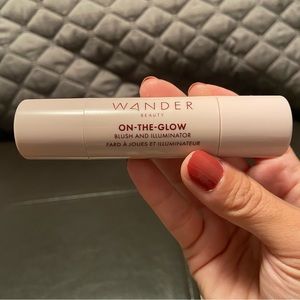 WANDER BEAUTY On-the-Glow Blush and Illuminator